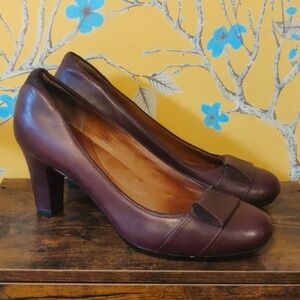 Clarks comfort pumps, burgundy leather. Good, used condition. Size